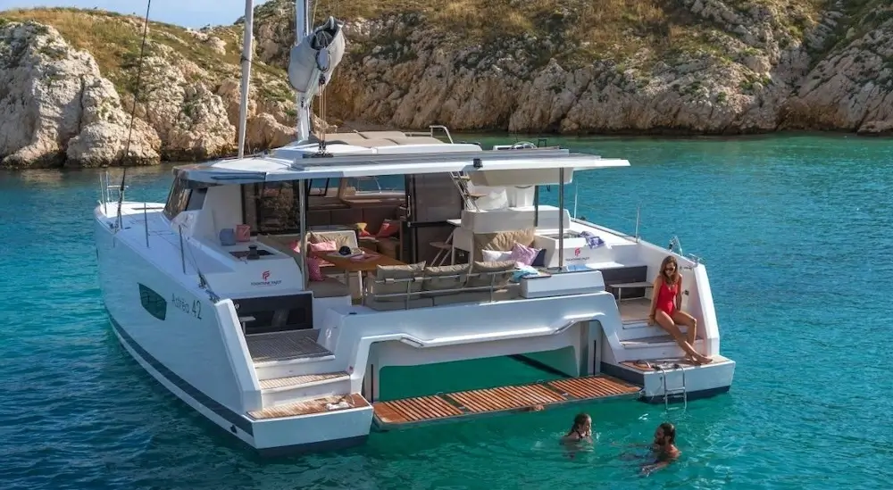 How much does it costs to charter a catamaran in Croatia?