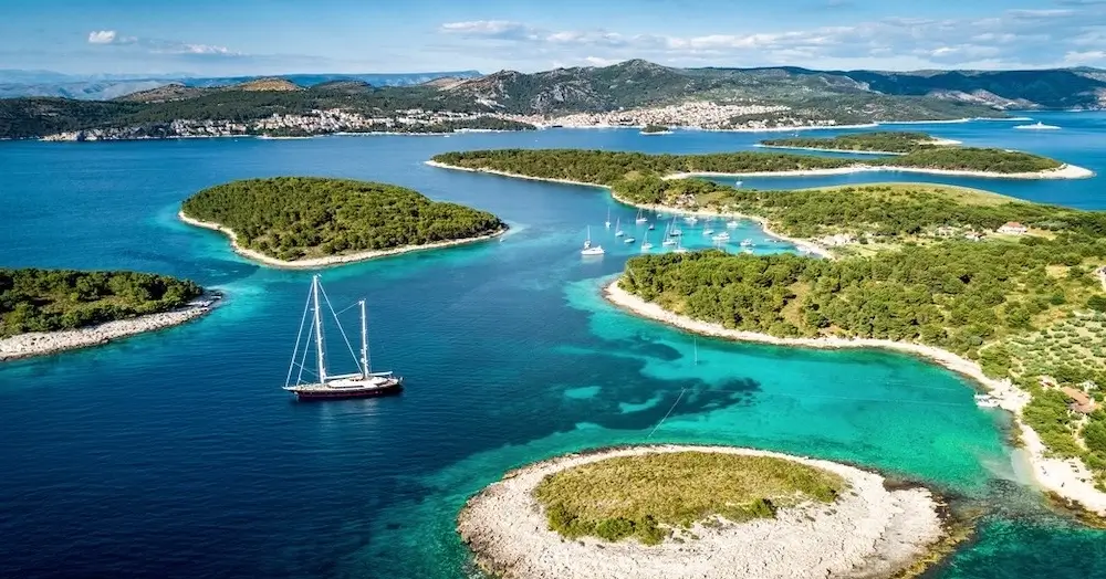 Why are we the best catamaran charter company in Croatia
