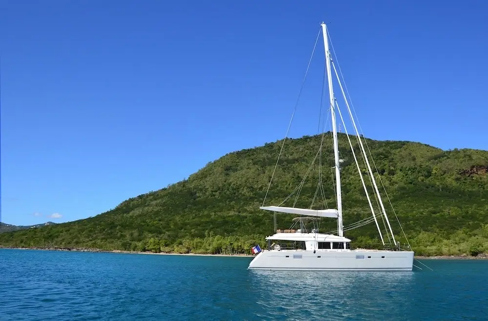 What to Know Before Your First Sailing Charter Trip